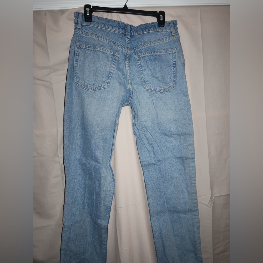 Light wash straight leg denim SIZE28/32